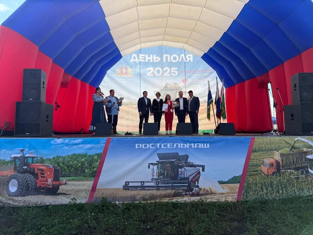 500-й комбайн Ростсельмаш в Свердловской области 1